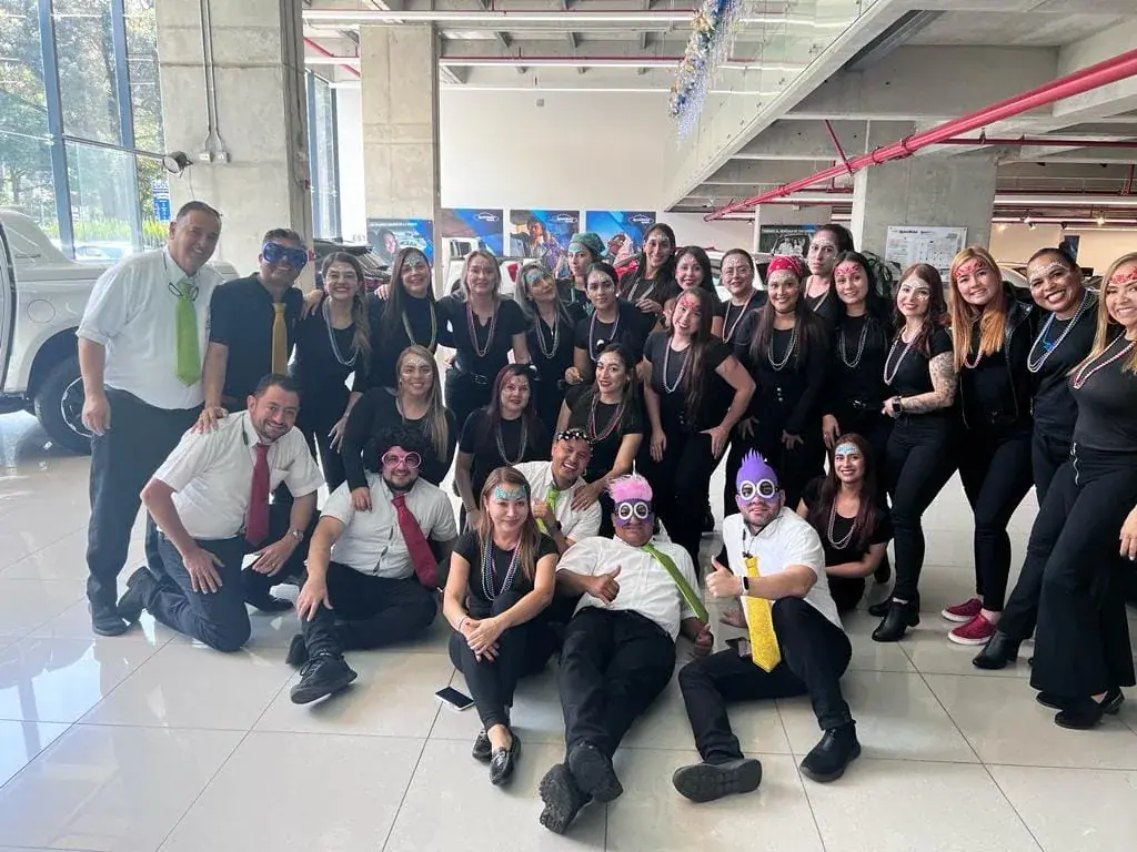 Colaboradores de Ayurá Group en una celebración interna